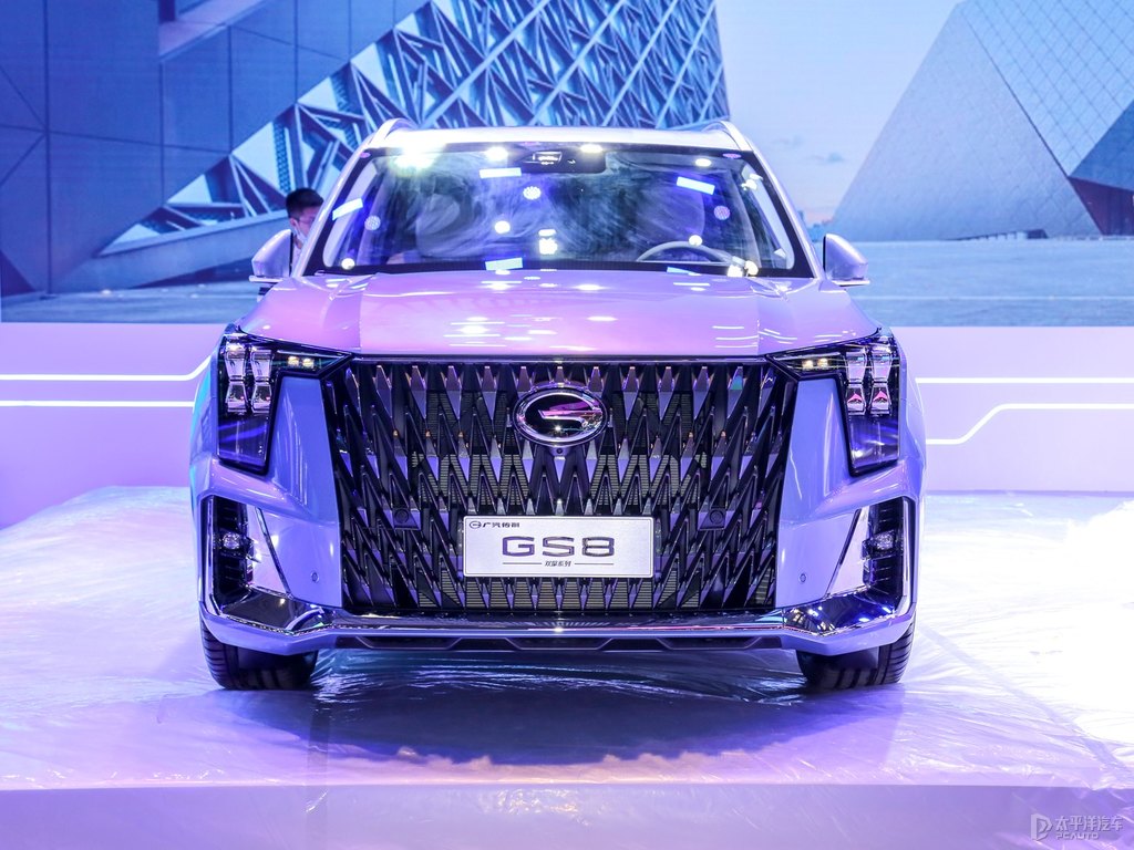 浮氧藍(lán)傳祺GS8整車(chē)外觀外觀圖片