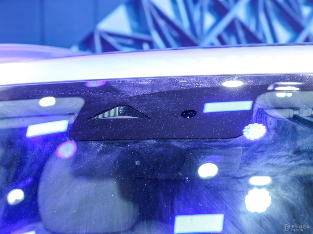 浮氧藍(lán)傳祺GS8車身外觀圖片