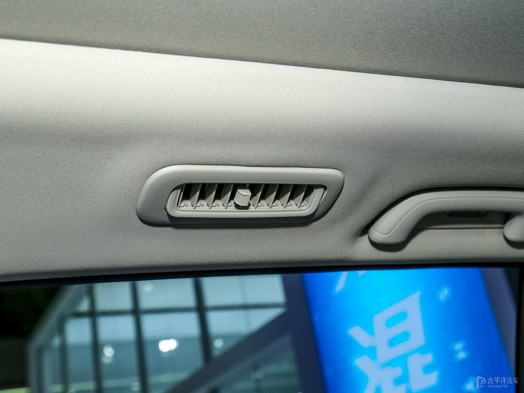 浮氧藍傳祺GS8車廂內(nèi)飾圖片