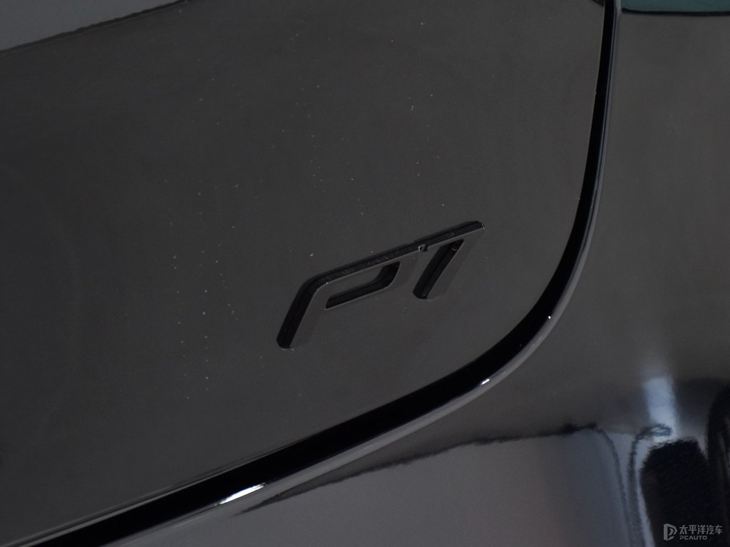 暗夜黑小鵬P7車尾外觀圖片
