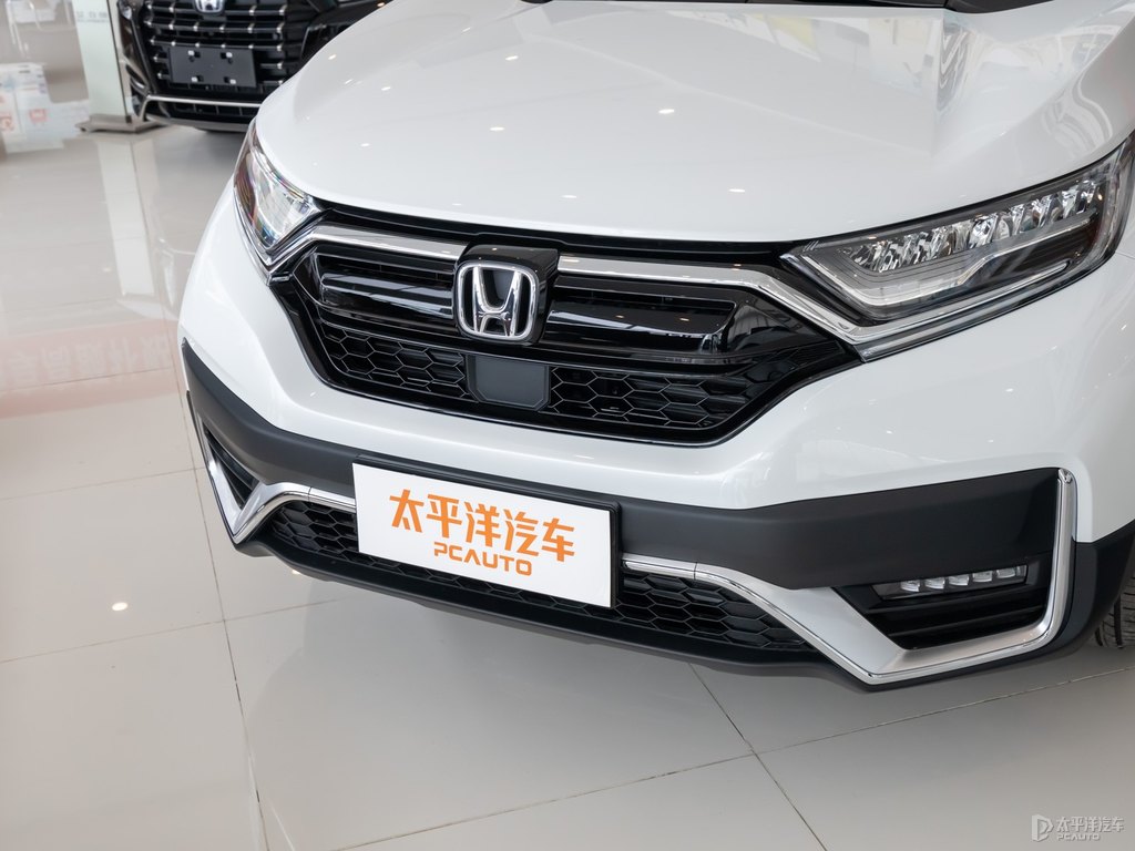 珍珠白本田CR-V車頭外觀圖片