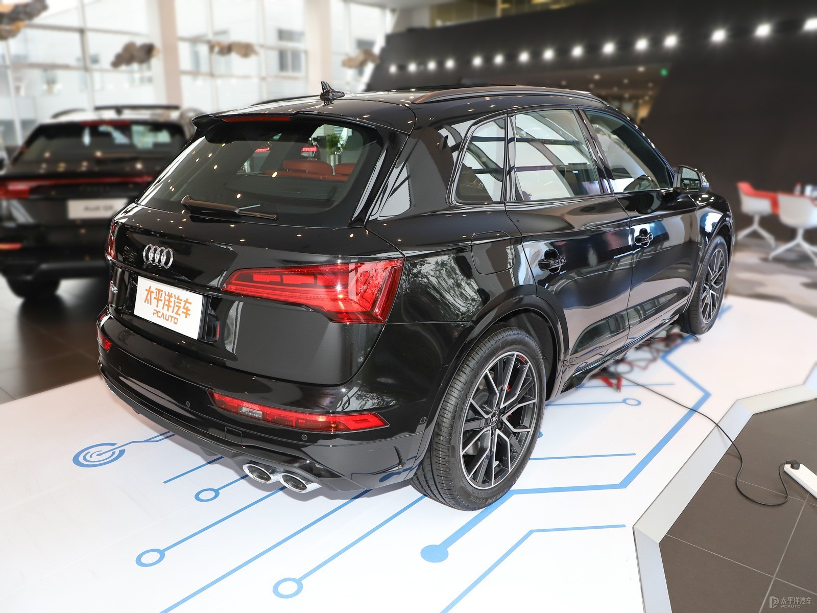 奧迪SQ5外觀高清大圖