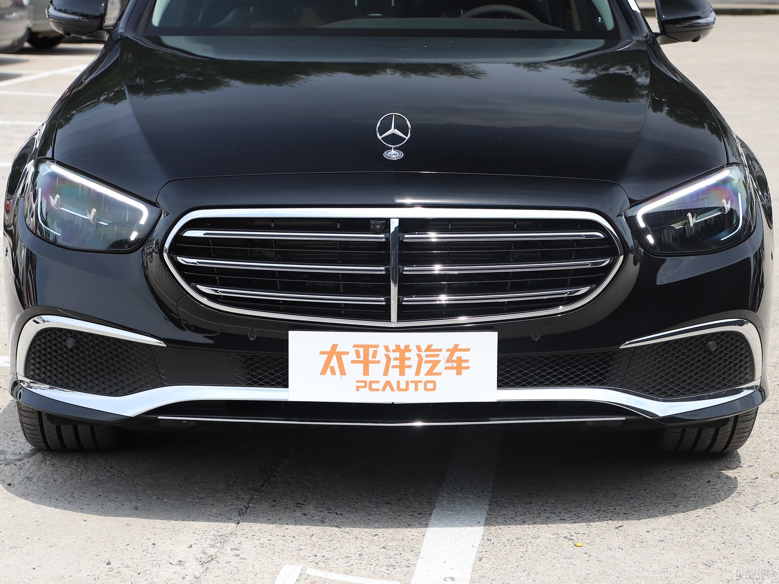 奔馳E級(jí)外觀高清大圖
