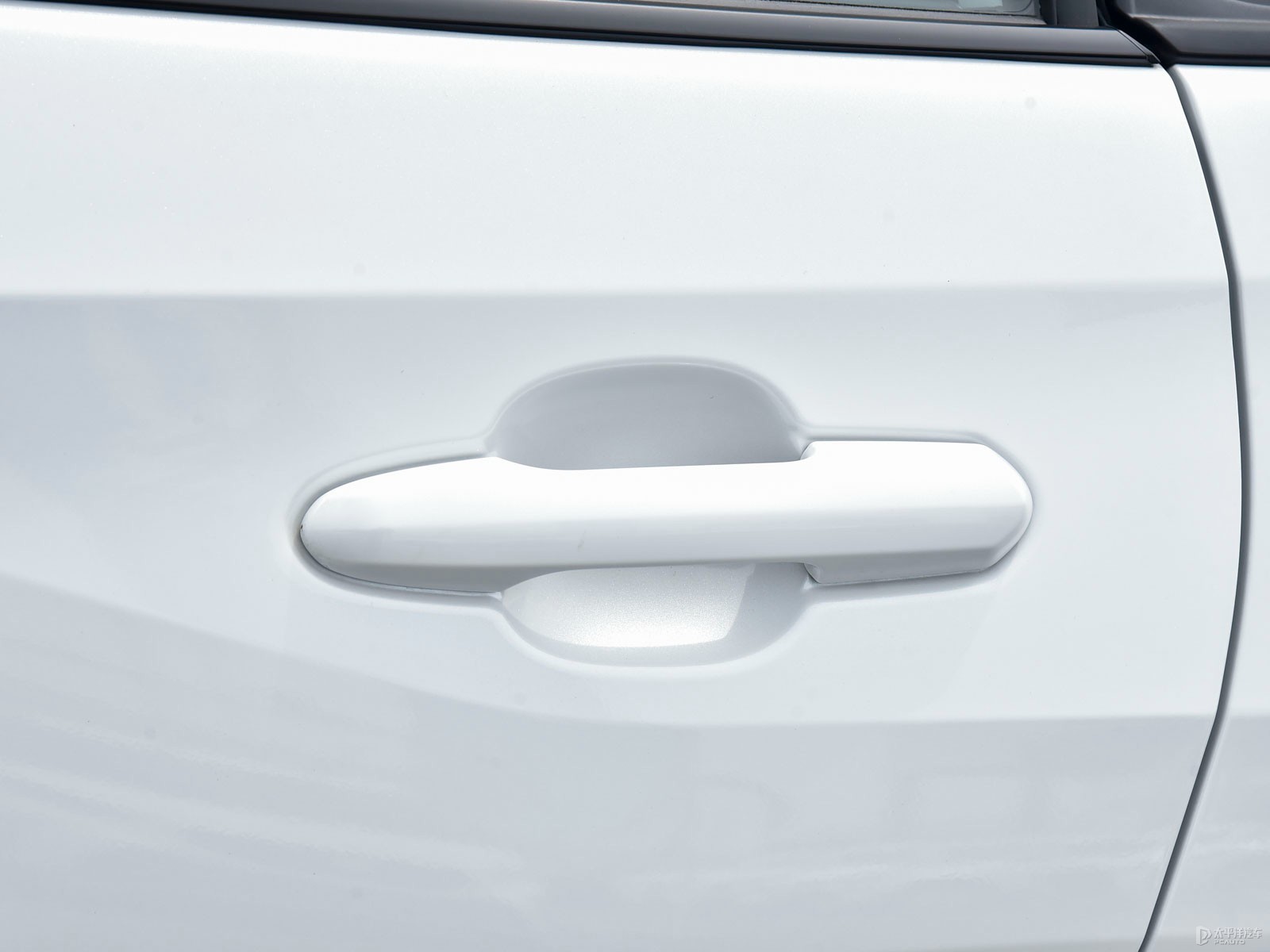 RAV4榮放外觀(guān)高清大圖