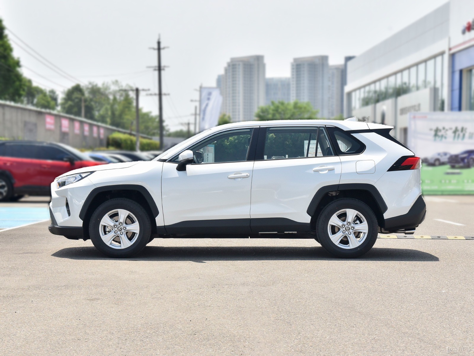 RAV4榮放外觀高清大圖