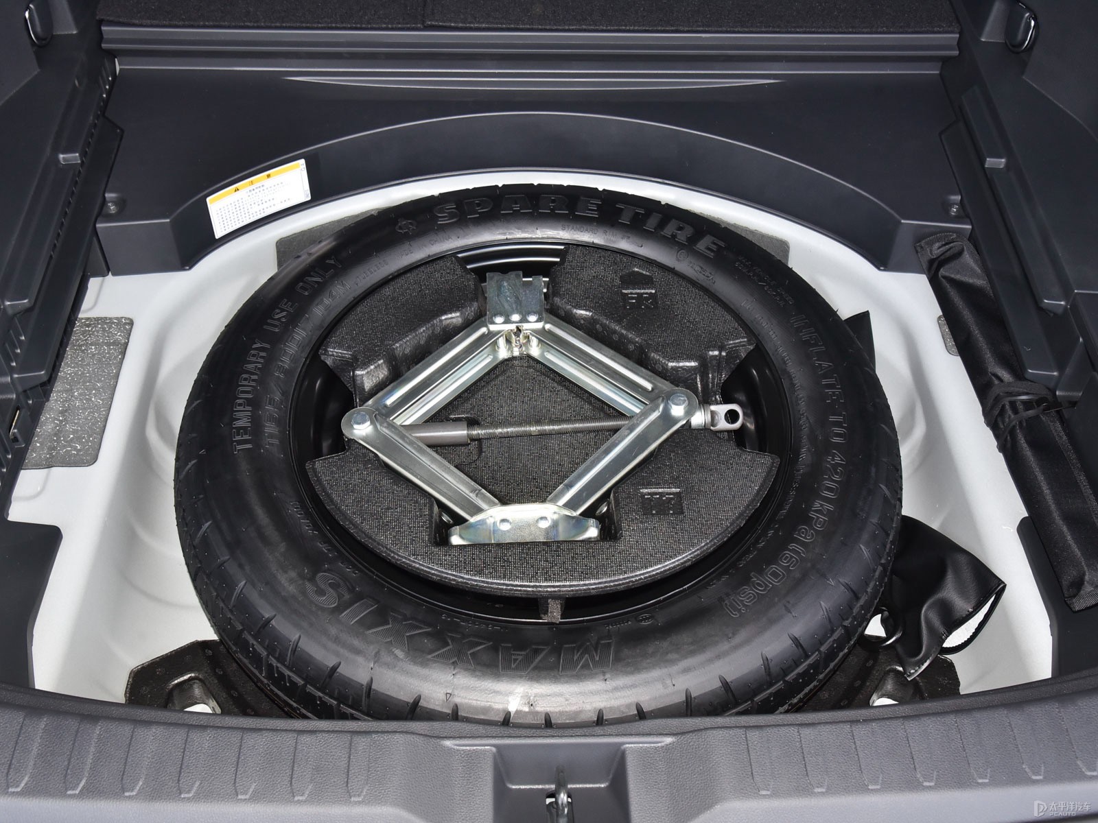 RAV4榮放細(xì)節(jié)高清大圖