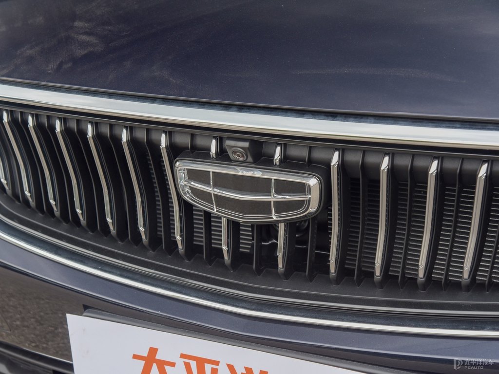 月影藍(lán)新帝豪車(chē)頭外觀圖片