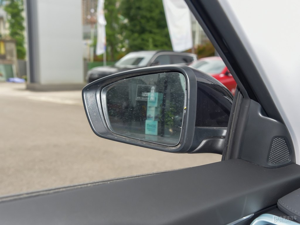 月影藍新帝豪車身外觀圖片