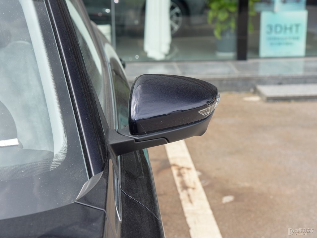 月影藍(lán)新帝豪車身外觀圖片