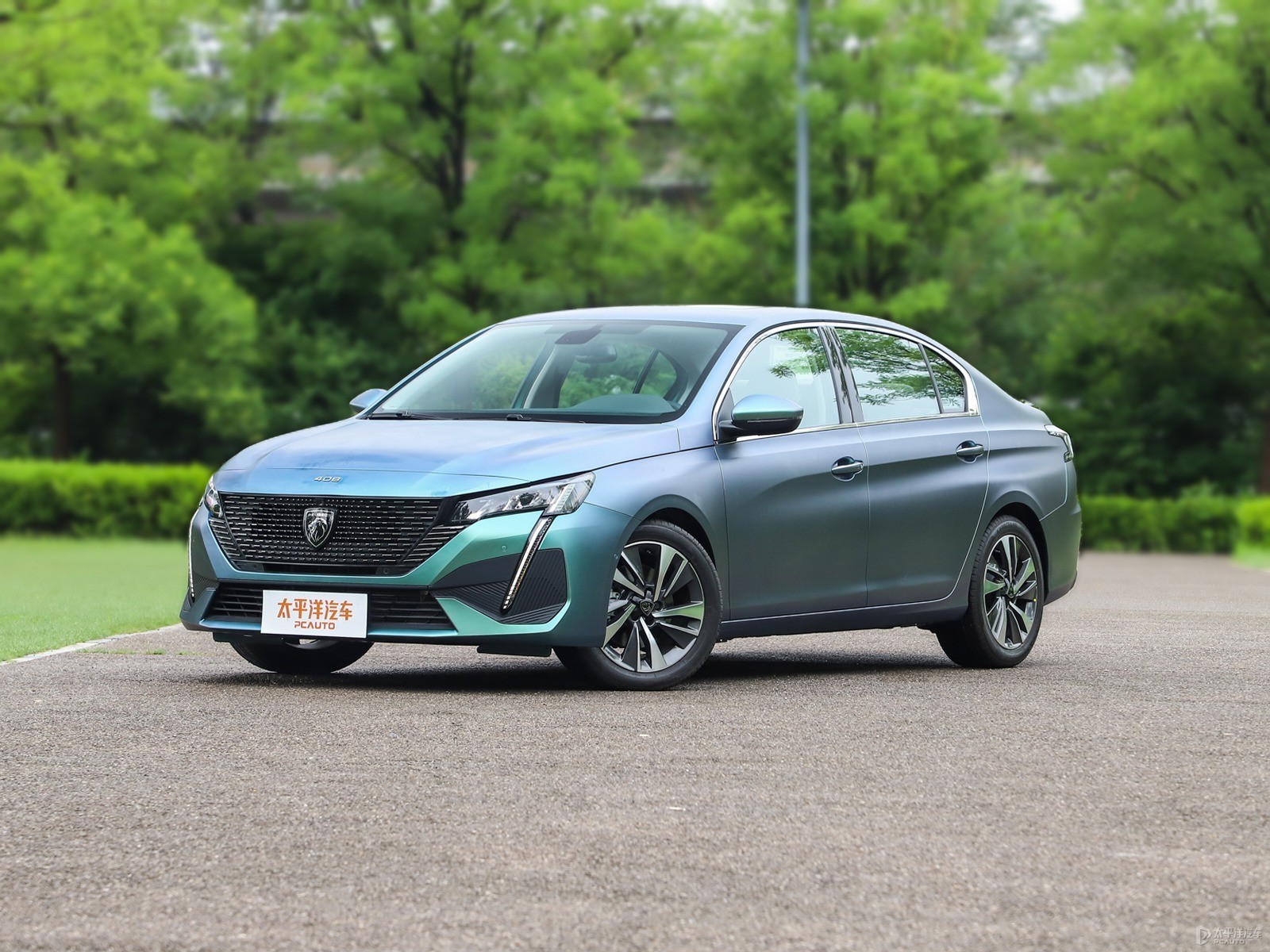 標(biāo)致408整車外觀外觀圖片