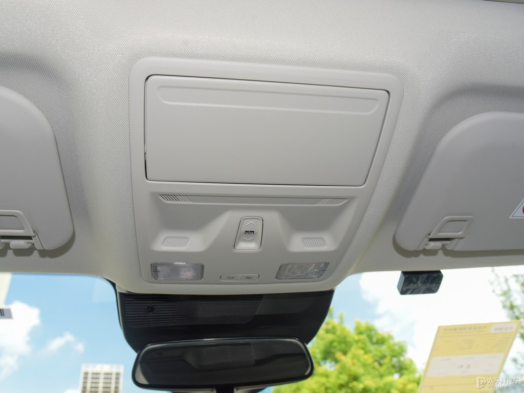 黑色+霓裳灰蒙迪歐車廂內(nèi)飾圖片