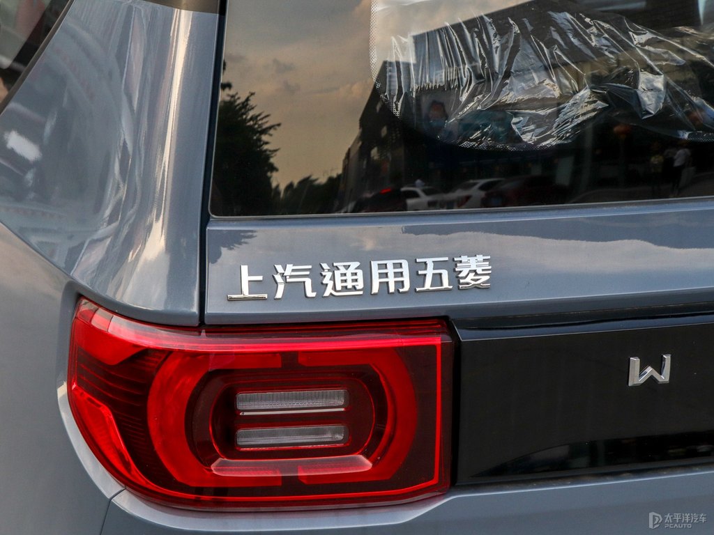 黑色+梅洛藍(lán)宏光MINIEV車尾外觀圖片