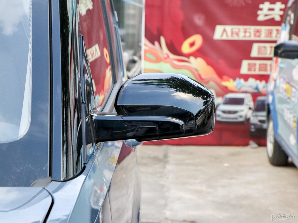 黑色+梅洛藍(lán)宏光MINIEV車身外觀圖片