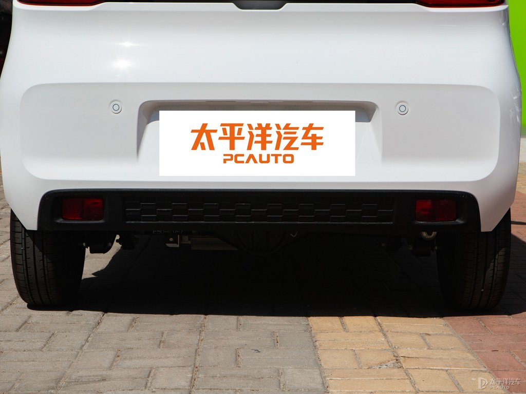星云白宏光MINIEV車尾外觀圖片