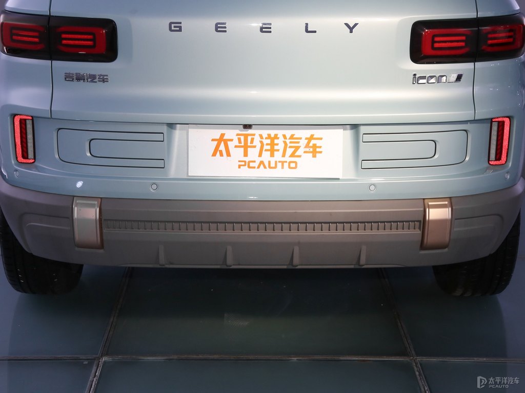 薄荷青吉利ICON車尾外觀圖片
