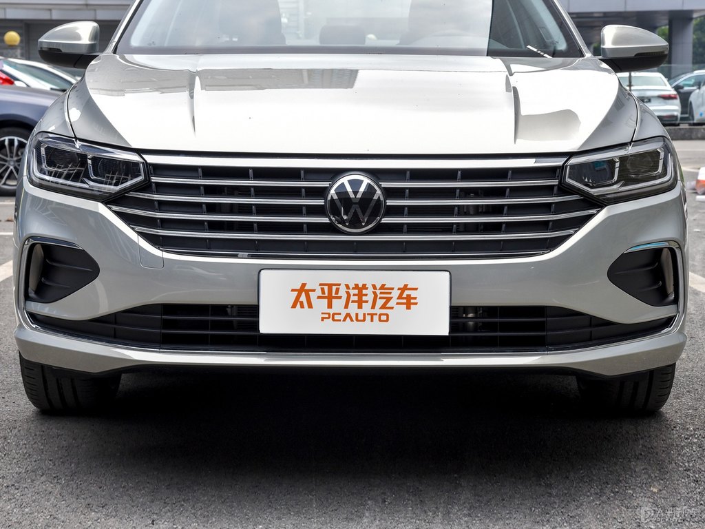 文化銀朗逸車頭外觀圖片