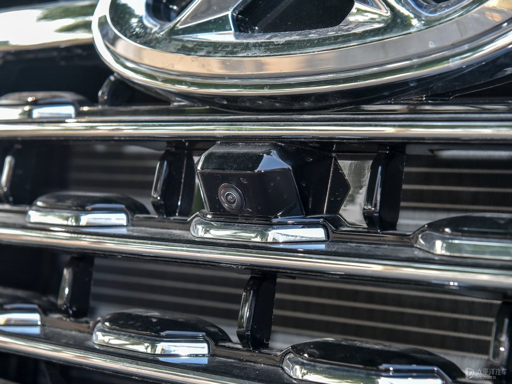 珍珠白瑞虎8車頭外觀圖片