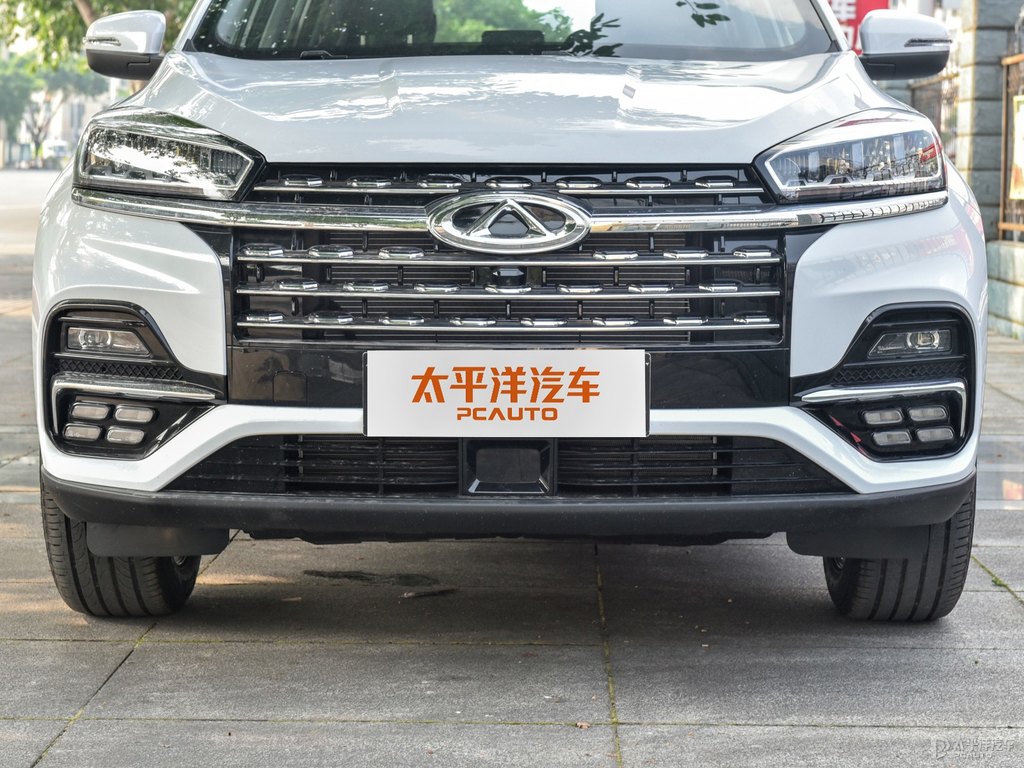 珍珠白瑞虎8車頭外觀圖片