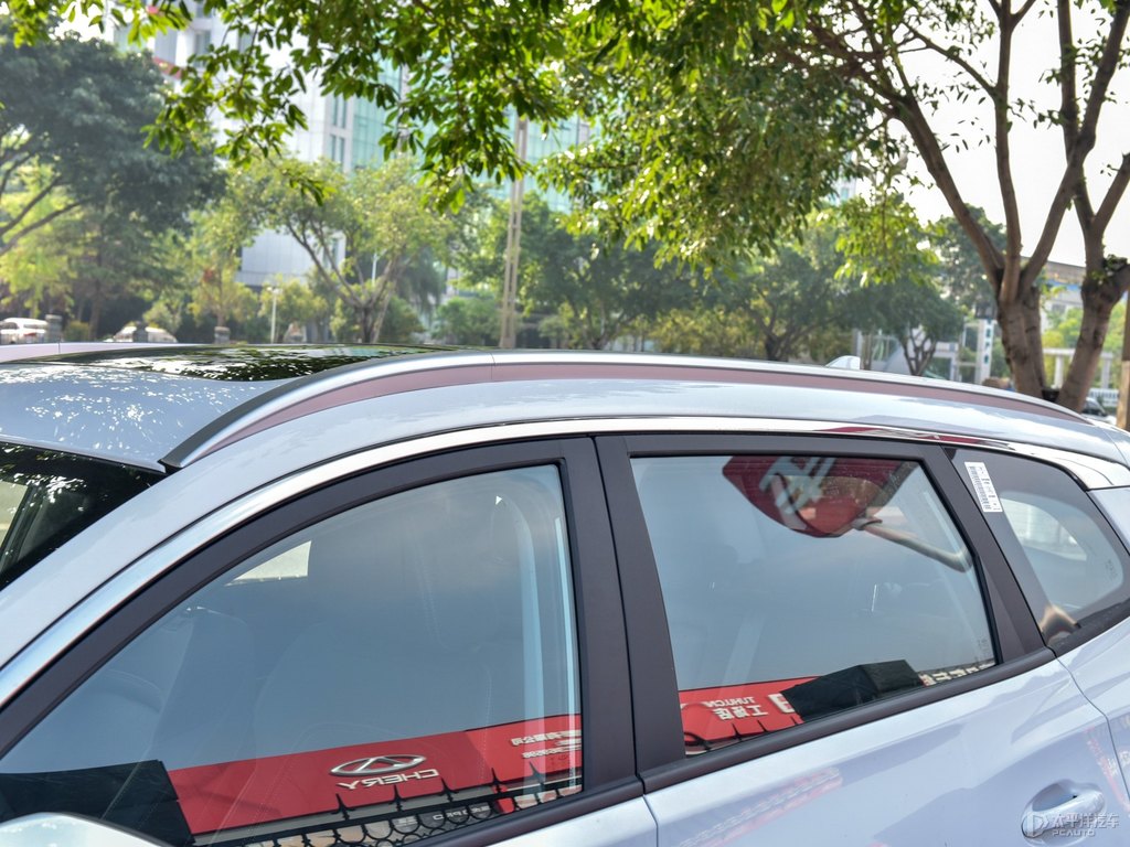 珍珠白瑞虎8車身外觀圖片