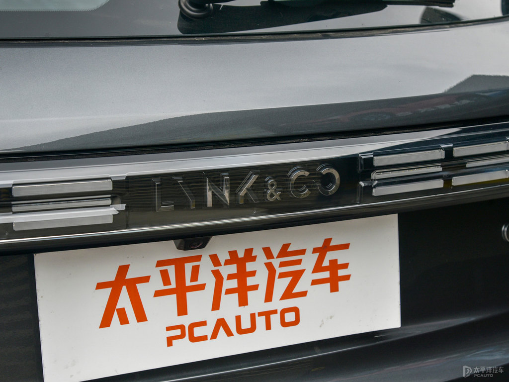 暮云灰領(lǐng)克01車尾外觀圖片