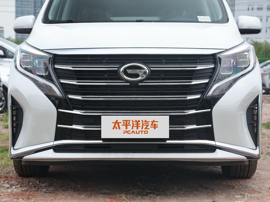 珍珠白傳祺M8車頭外觀圖片