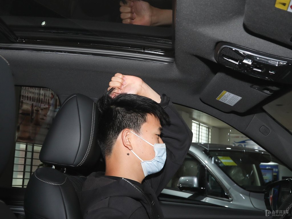 刃影白傳祺GS8駕乘空間空間圖片