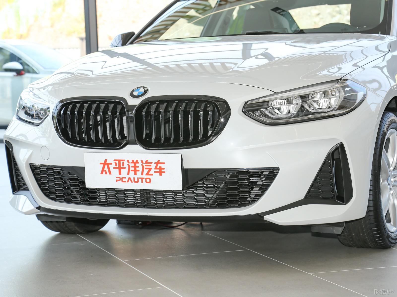 寶馬1系外觀高清大圖