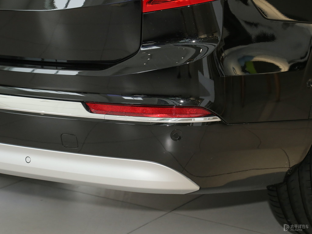 瑪瑙黑沃爾沃XC90新能源車尾外觀圖片
