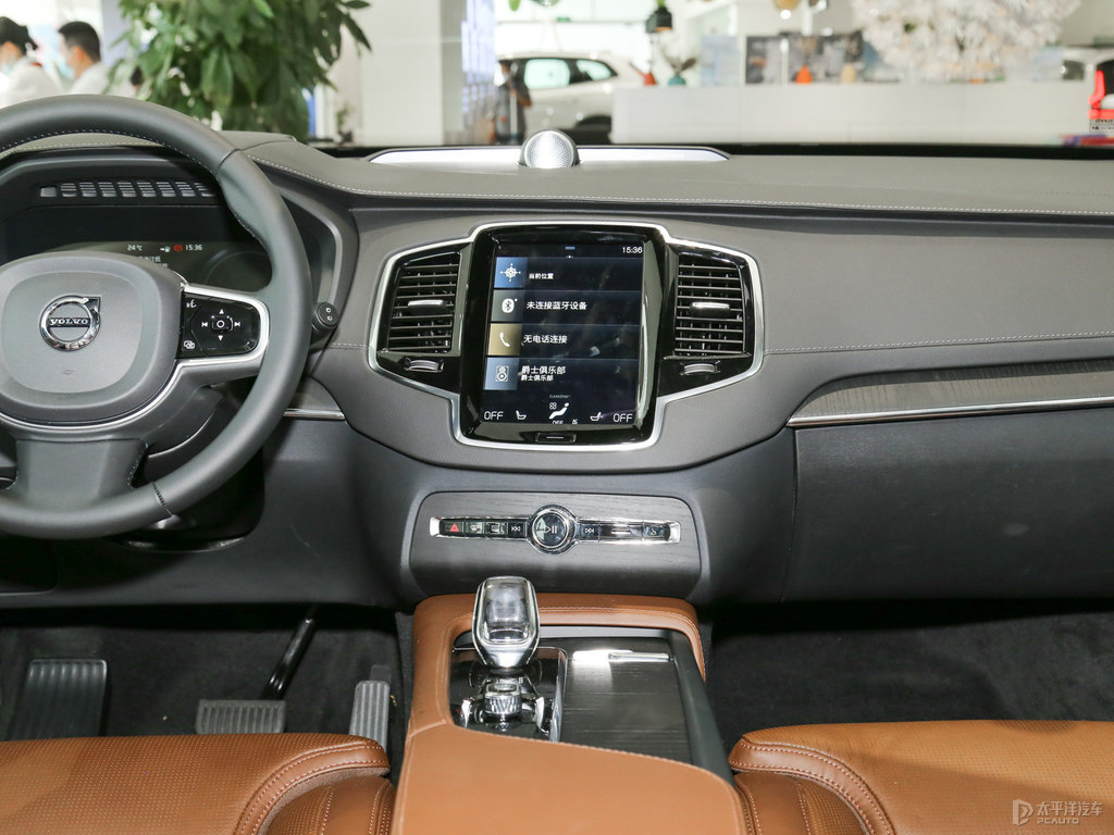 瑪瑙黑沃爾沃XC90新能源中控內(nèi)飾圖片