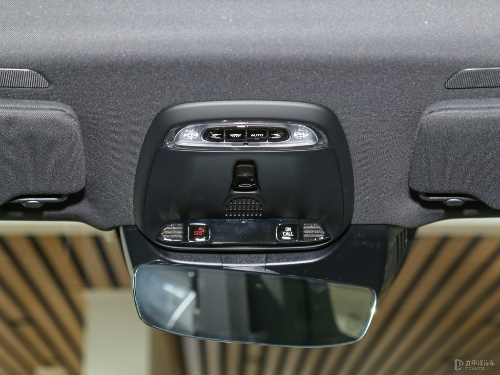 瑪瑙黑沃爾沃XC90新能源車廂內(nèi)飾圖片