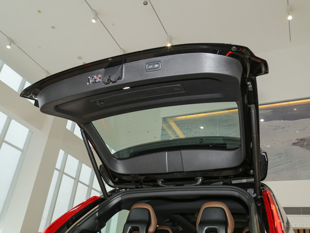 瑪瑙黑沃爾沃XC90新能源后備廂空間圖片