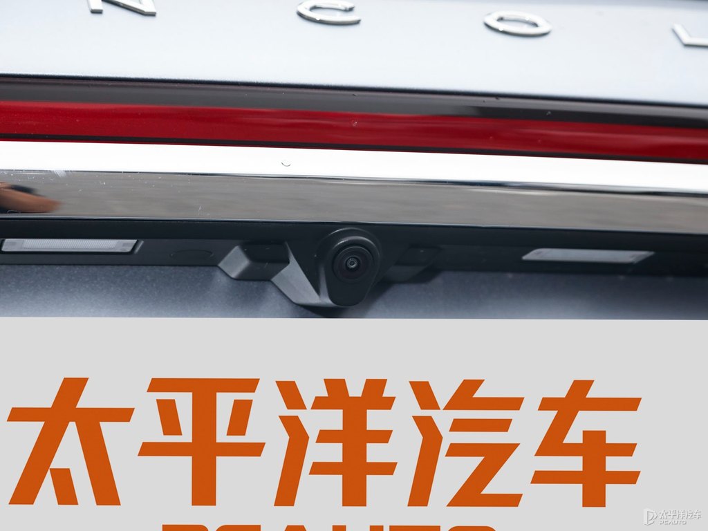 冰川藍(lán)冒險(xiǎn)家車尾外觀圖片