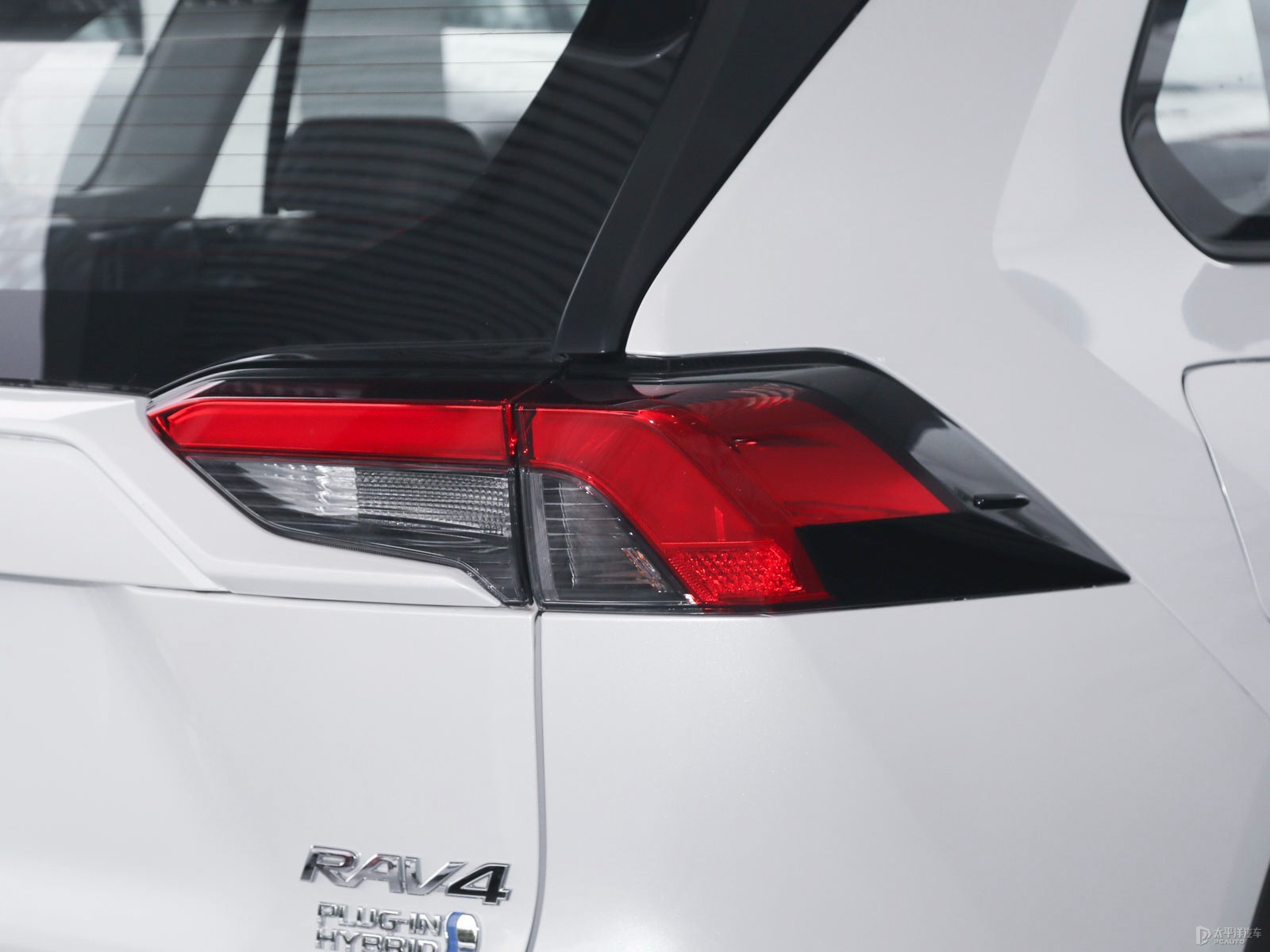 RAV4榮放雙擎E+外觀高清大圖