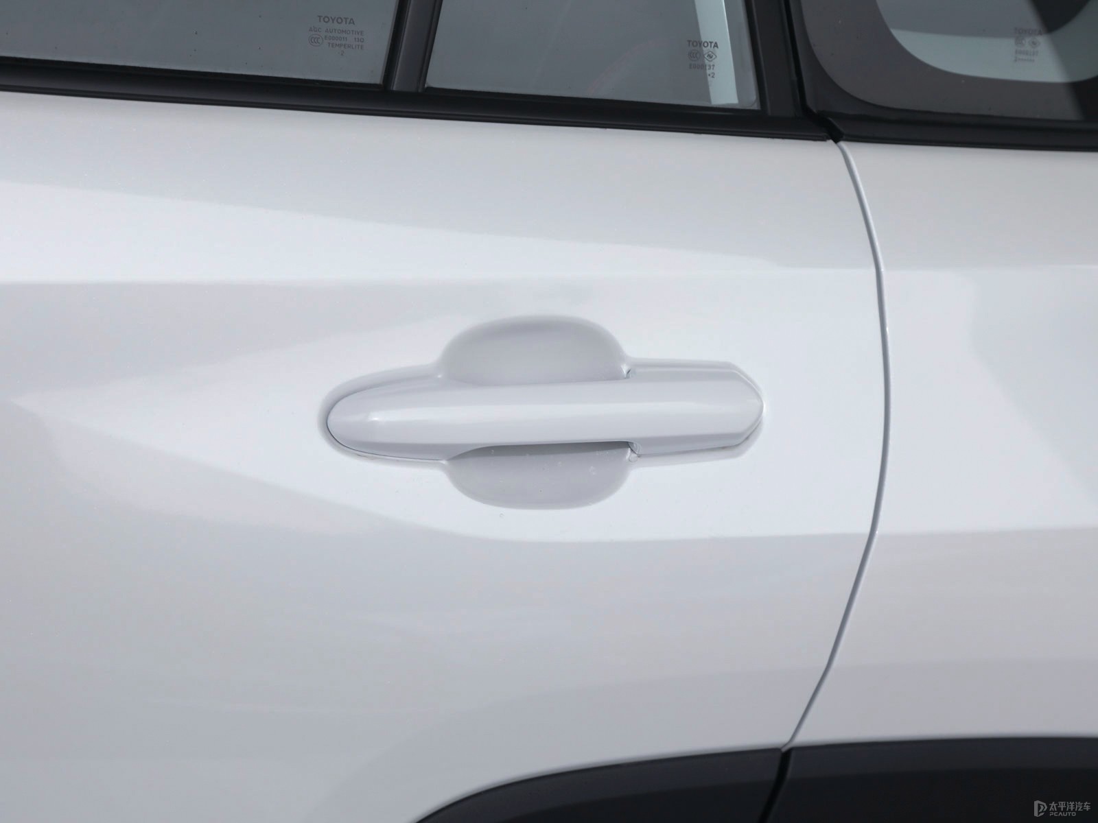 RAV4榮放雙擎E+外觀高清大圖