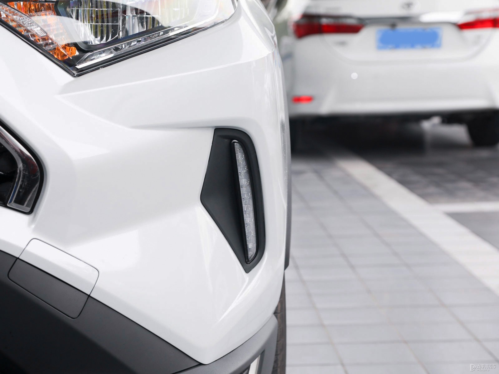 RAV4榮放雙擎E+外觀高清大圖