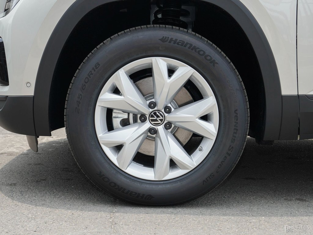 冰島銀途昂車身外觀圖片