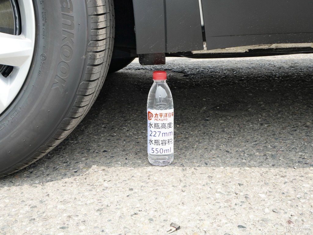 冰島銀途昂車身外觀圖片