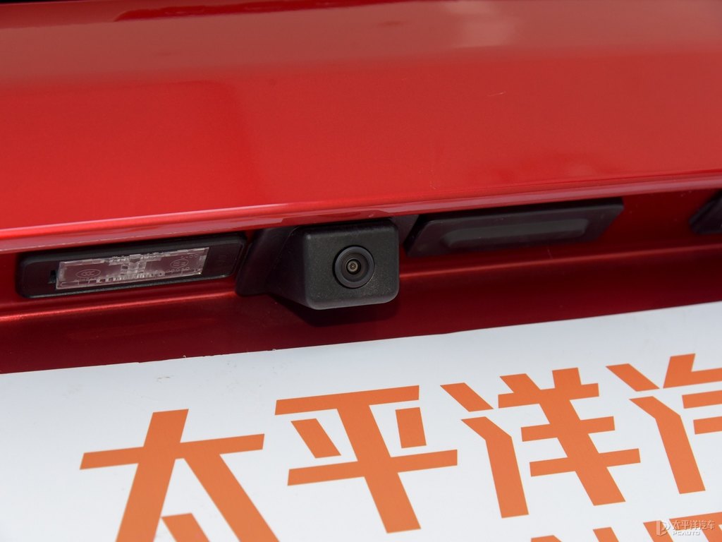 黑色+熾熱紅標(biāo)致4008車尾外觀圖片