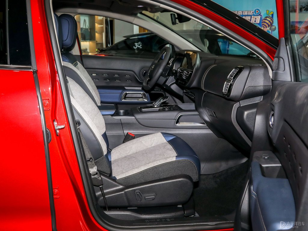 Їt C5 AIRCROSS{˿ggDƬ
