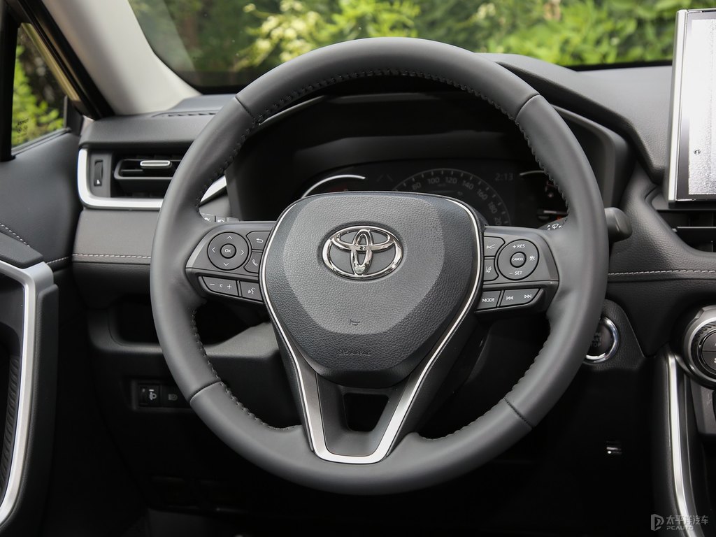 鉑青銅RAV4榮放中控內(nèi)飾圖片