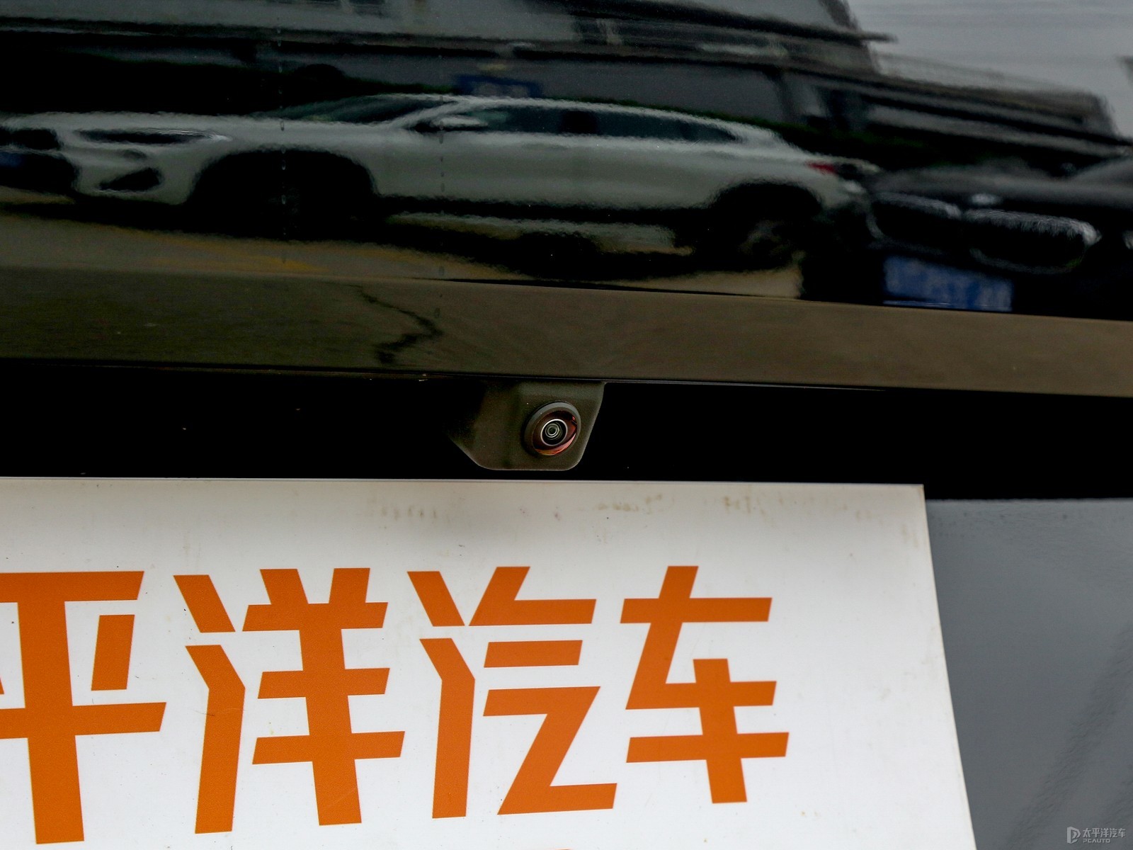 寶馬X6外觀高清大圖
