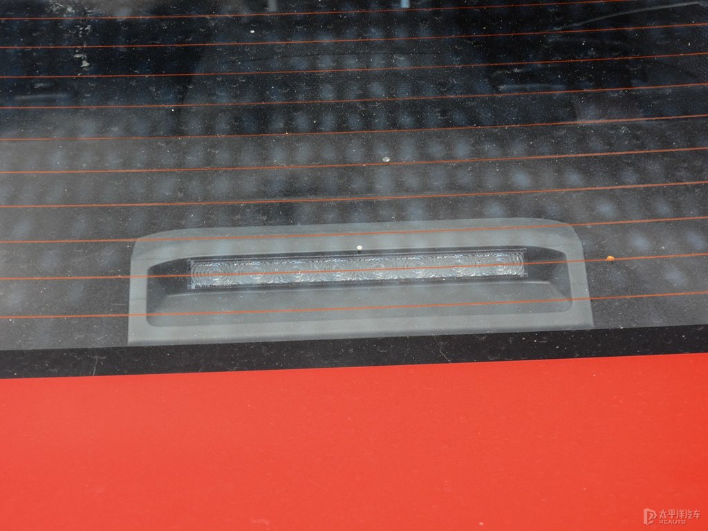 珊瑚紅雷凌車尾外觀圖片