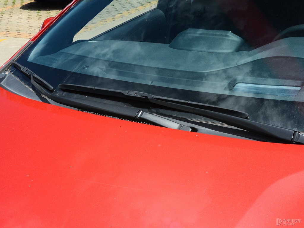 珊瑚紅雷凌車身外觀圖片