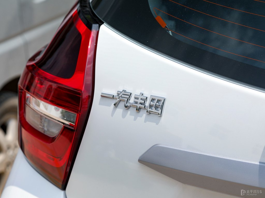 超級(jí)白色威馳FS車尾外觀圖片