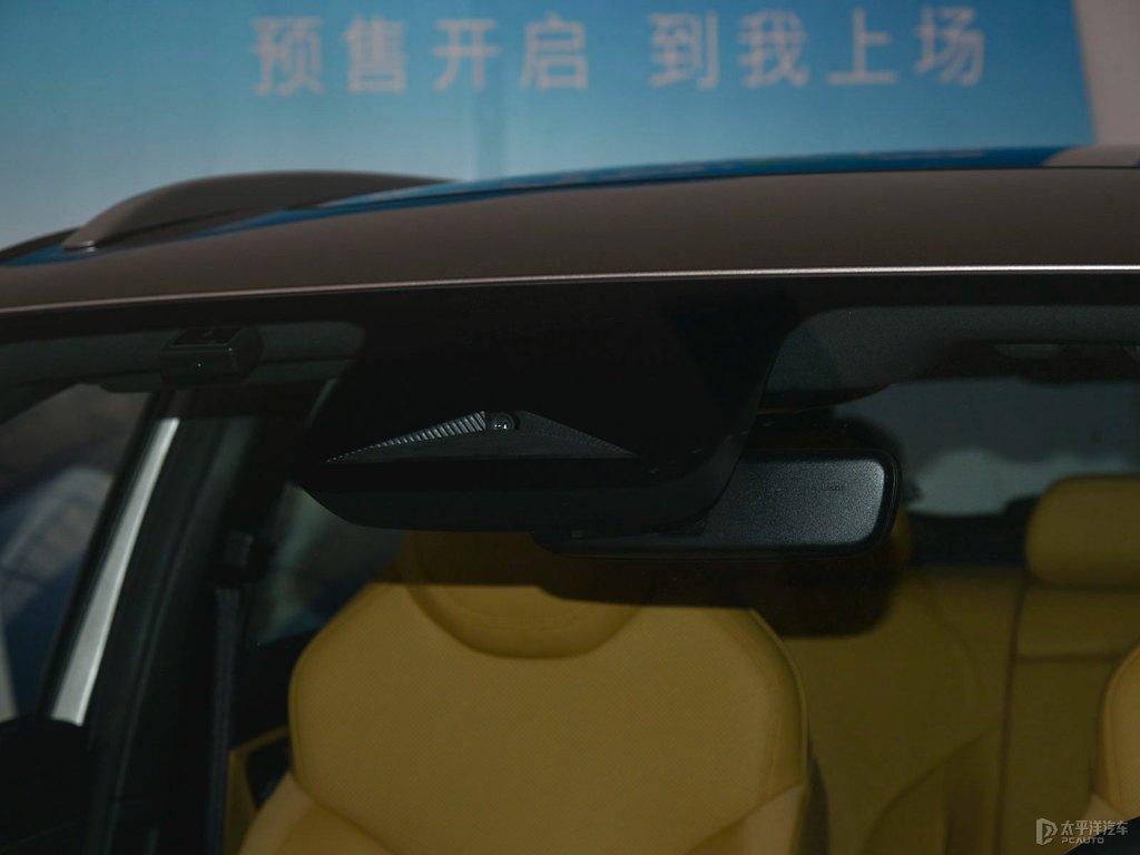 云錦灰榮威RX5車身外觀圖片
