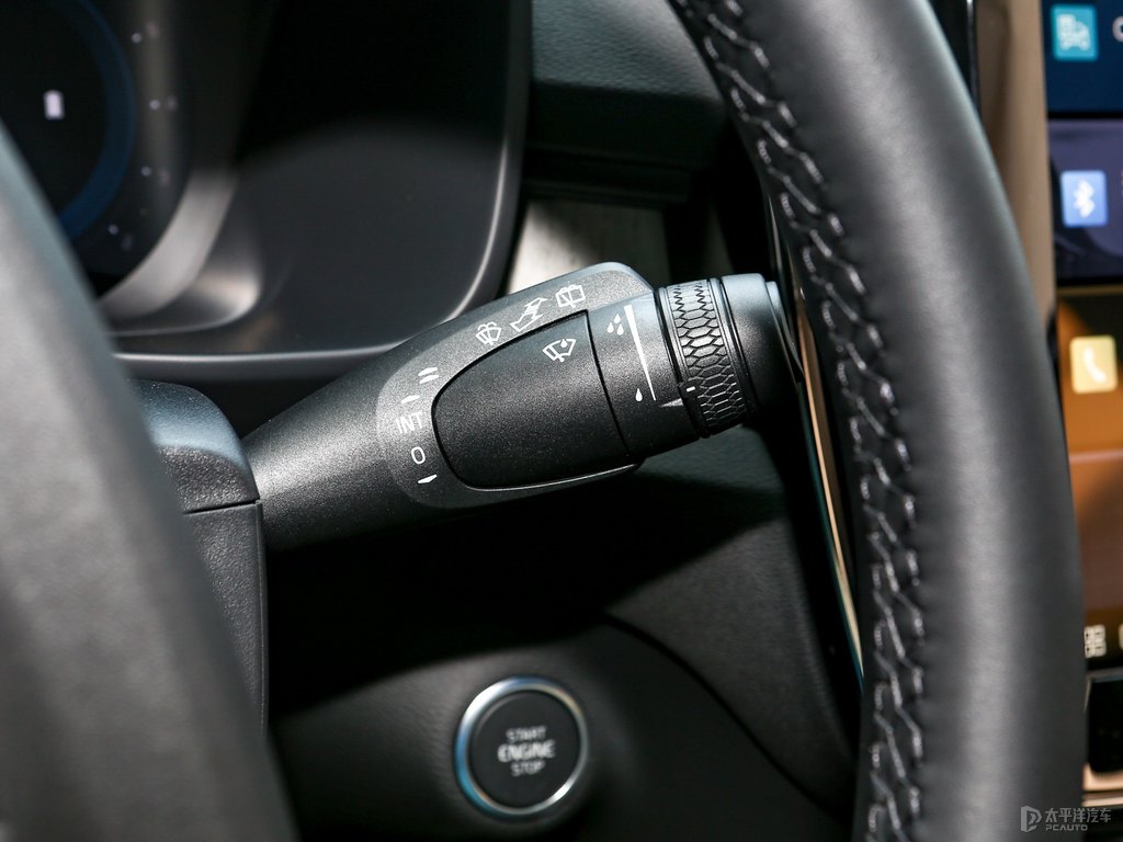 水晶白沃爾沃XC40中控內(nèi)飾圖片