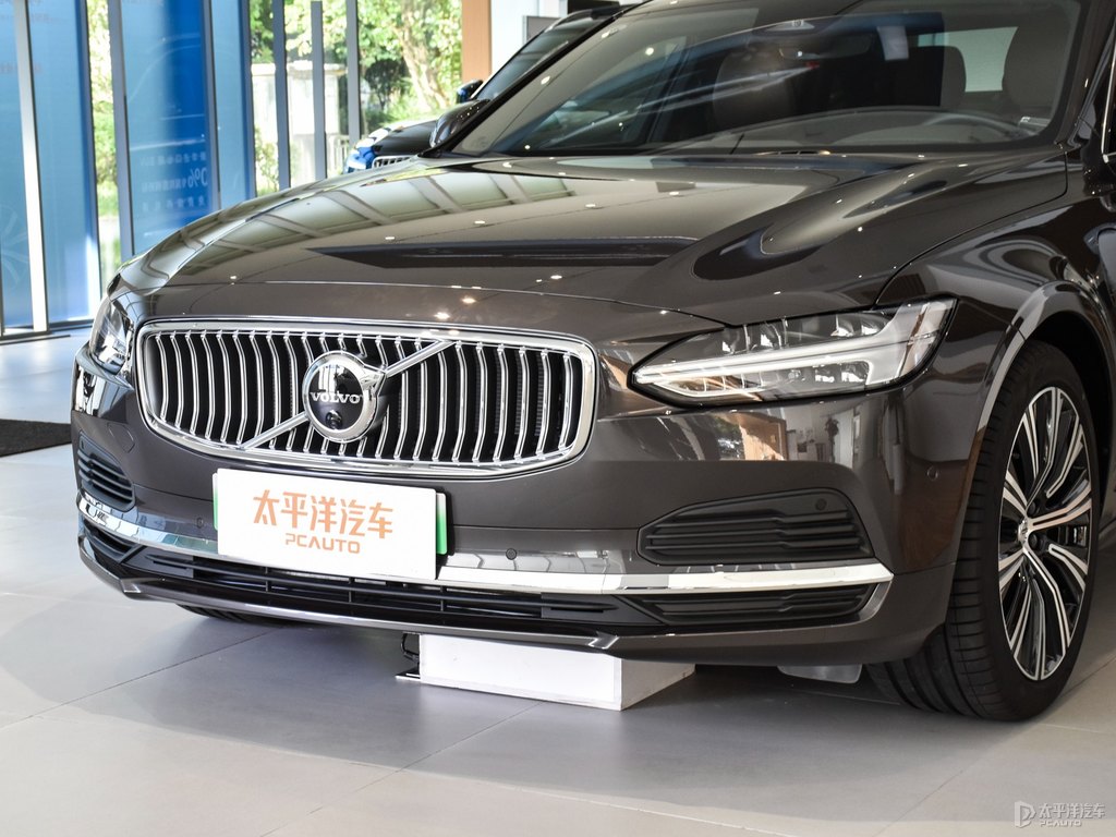 瑪瑙黑沃爾沃S90新能源車頭外觀圖片