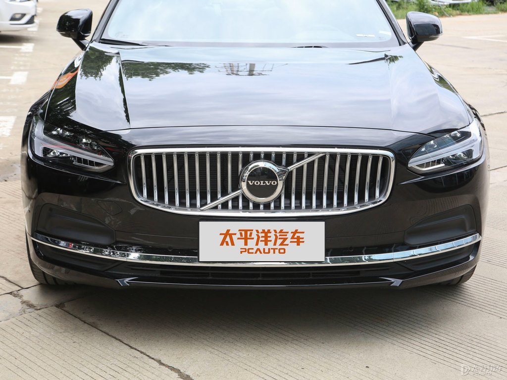 瑪瑙黑沃爾沃S90車頭外觀圖片