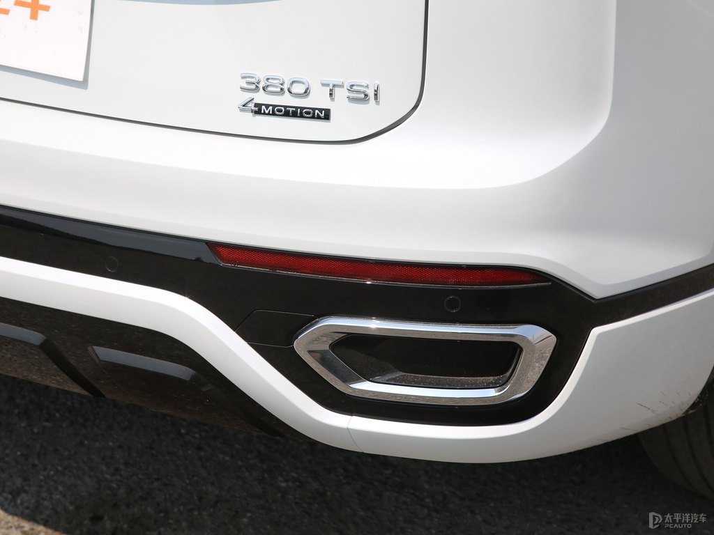 極地白探岳車(chē)尾外觀(guān)圖片