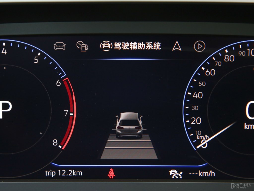 極地白探岳中控內(nèi)飾圖片